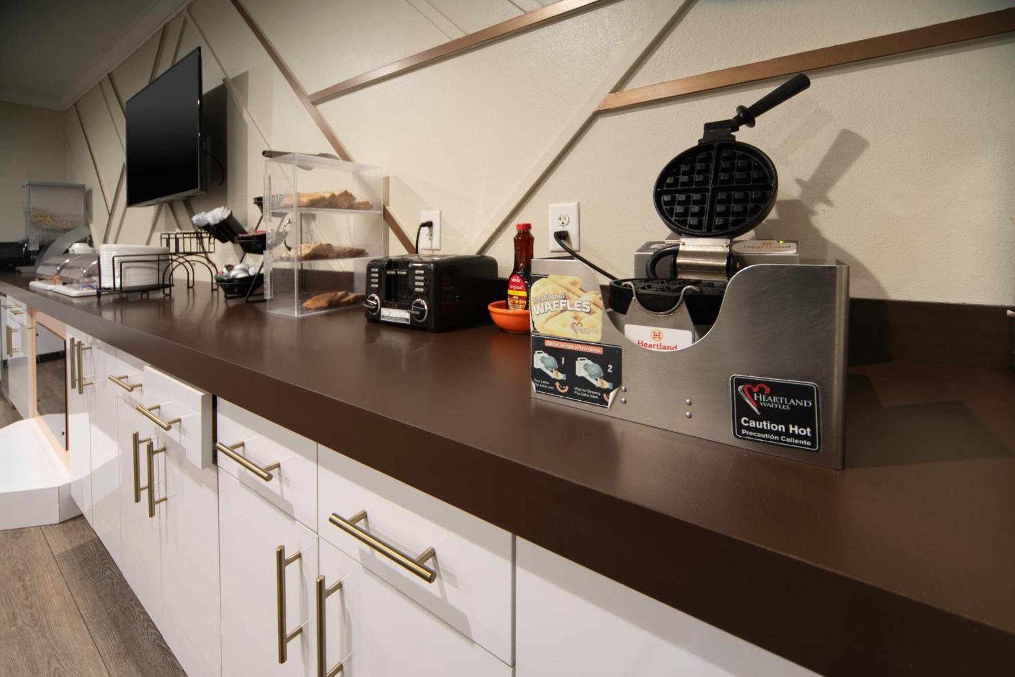 Bridgepointe Advantage By Bphotels Fremont Bagian luar foto