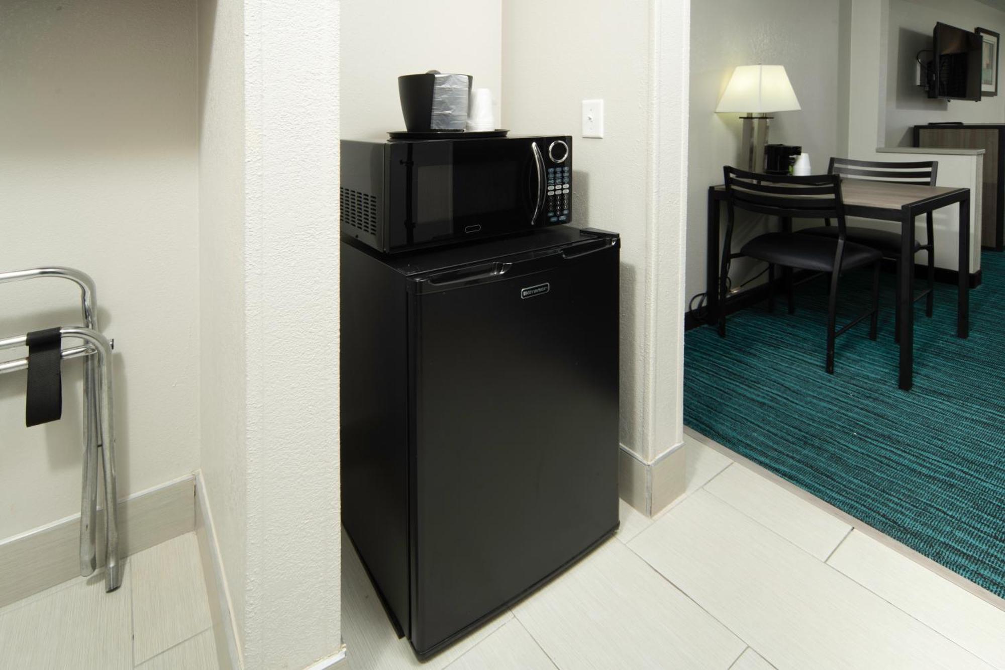 Bridgepointe Advantage By Bphotels Fremont Bagian luar foto