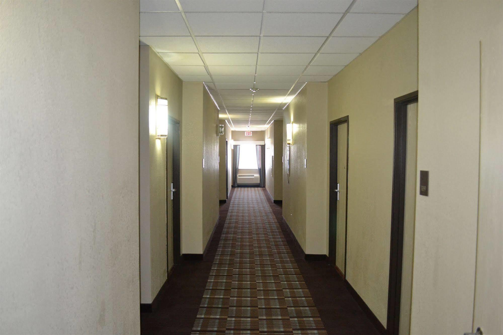 Bridgepointe Advantage By Bphotels Fremont Bagian luar foto